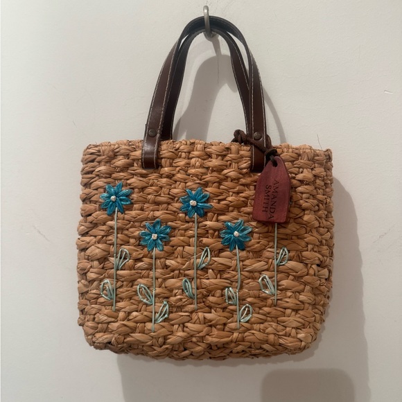 VINTAGE Amanda Smith Woven Straw Tote with Teal Floral Embroidery. 
Great shape! - Picture 8 of 10